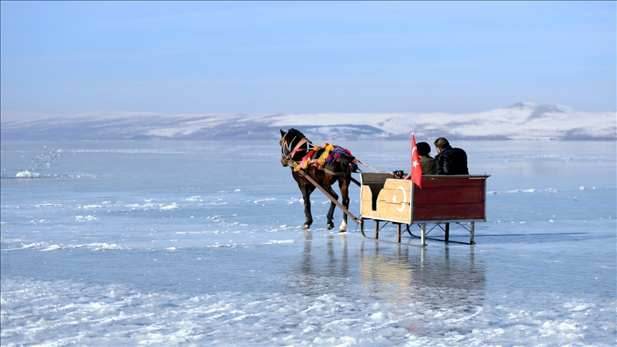 Lake Çıldır: Frozen Beauty. Winter holiday spots in Turkey